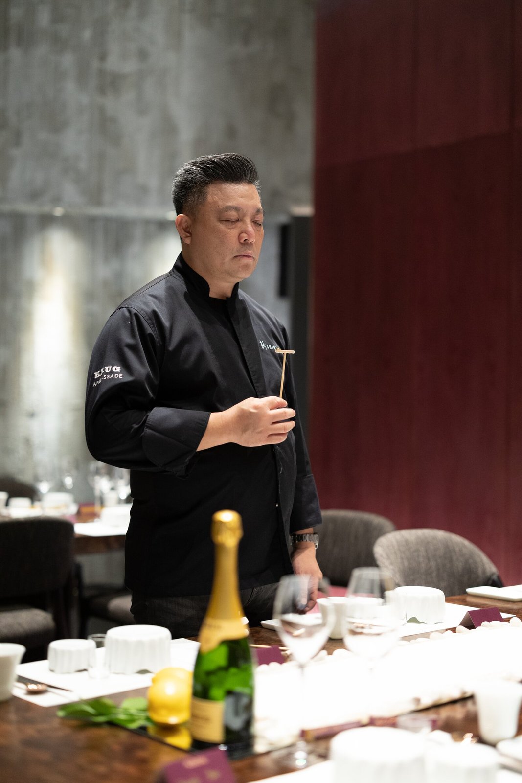 Krug Ambassade — service moment.