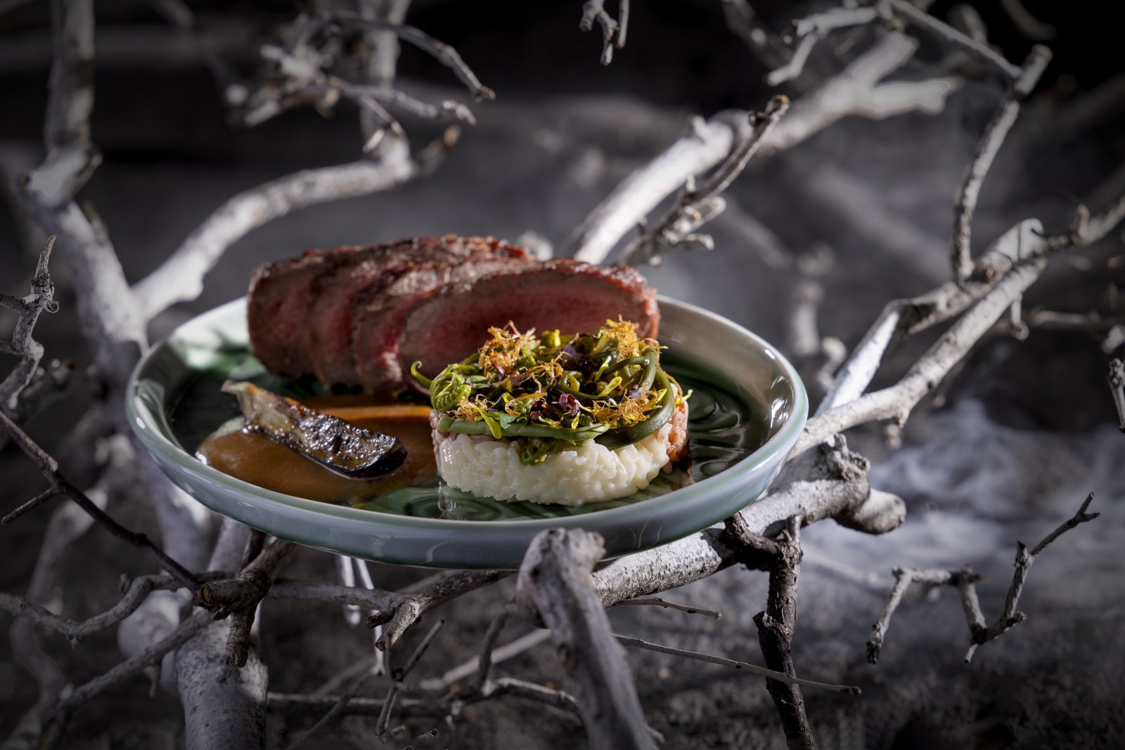 Aged venison in Litsea cubeba and Bario salt crust.